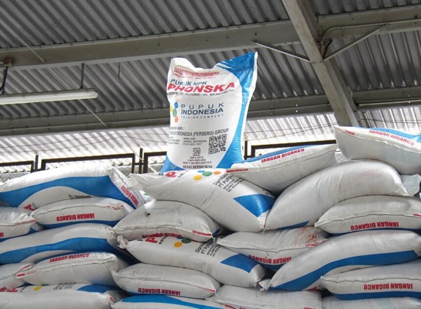 Di Tengah Krisis Pupuk Global, Prabowo Justru Pangkas Harga 20% untuk Petani